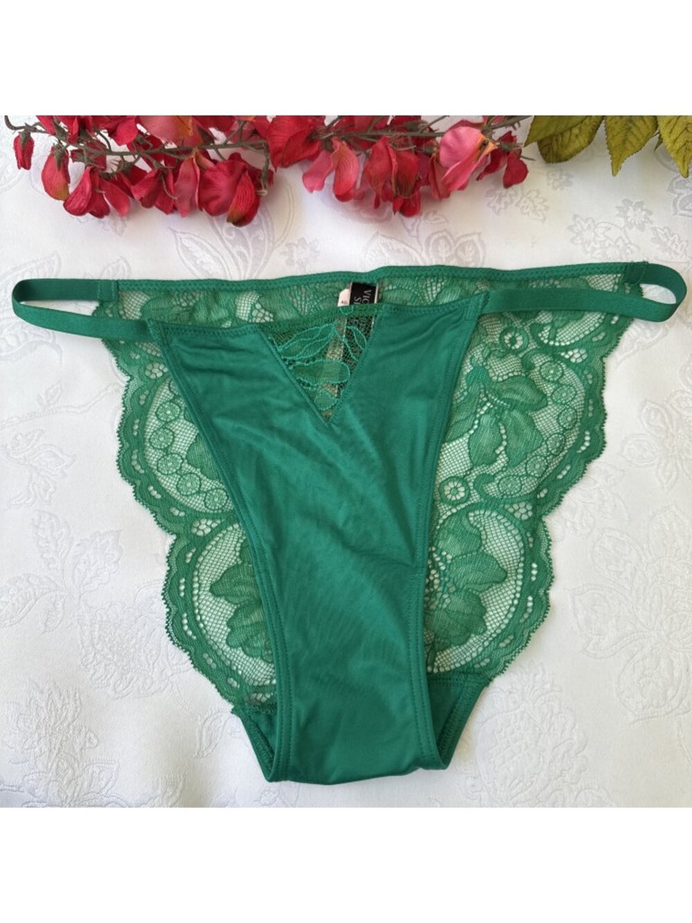 VICTORIA'S SECRET S GREEN VERY SEXY CHEEKY LACE STRING BIKINI PANTIES NWT